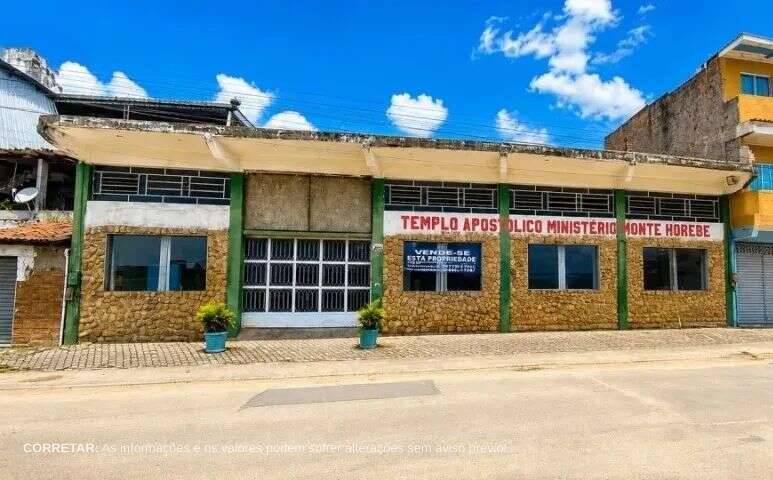 GALPÃO À VENDA COM 200 m² EM NOVA IGUAÇU, NA VIA LIGHT, PRÓXIMO À UNIG - Corretar